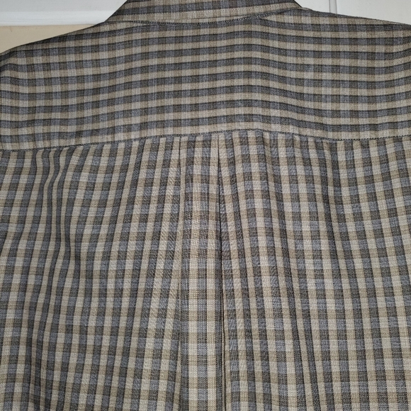 Van Heusen Men's Button-down Casual Shirt - Picture 3 of 6